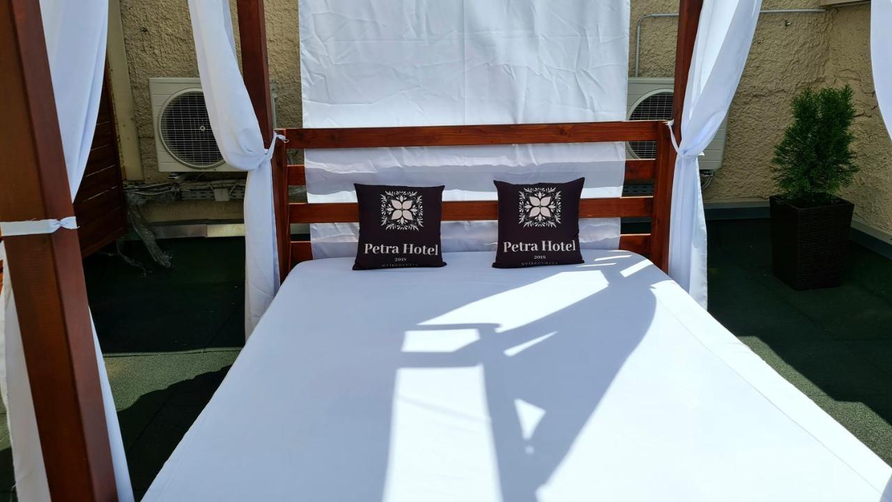 Petra Hotel Nyíregyháza Exteriér fotografie