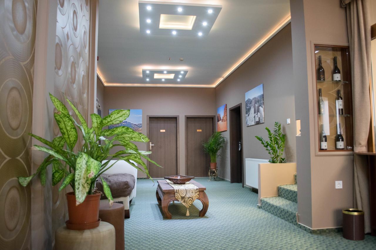 Petra Hotel Nyíregyháza Exteriér fotografie