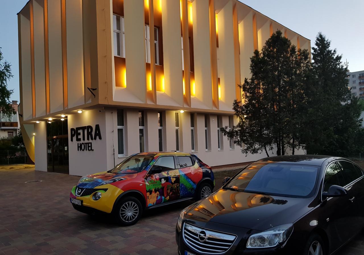 Petra Hotel Nyíregyháza Exteriér fotografie