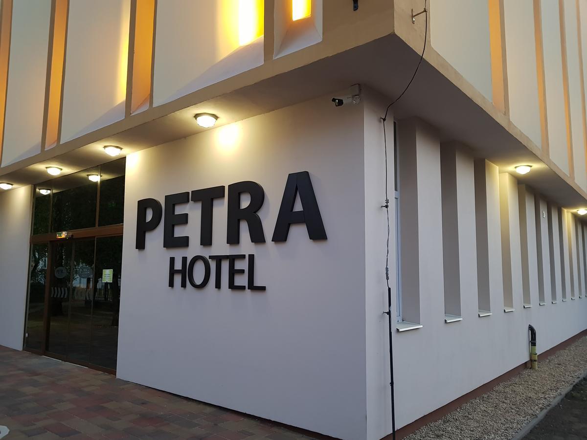 Petra Hotel Nyíregyháza Exteriér fotografie